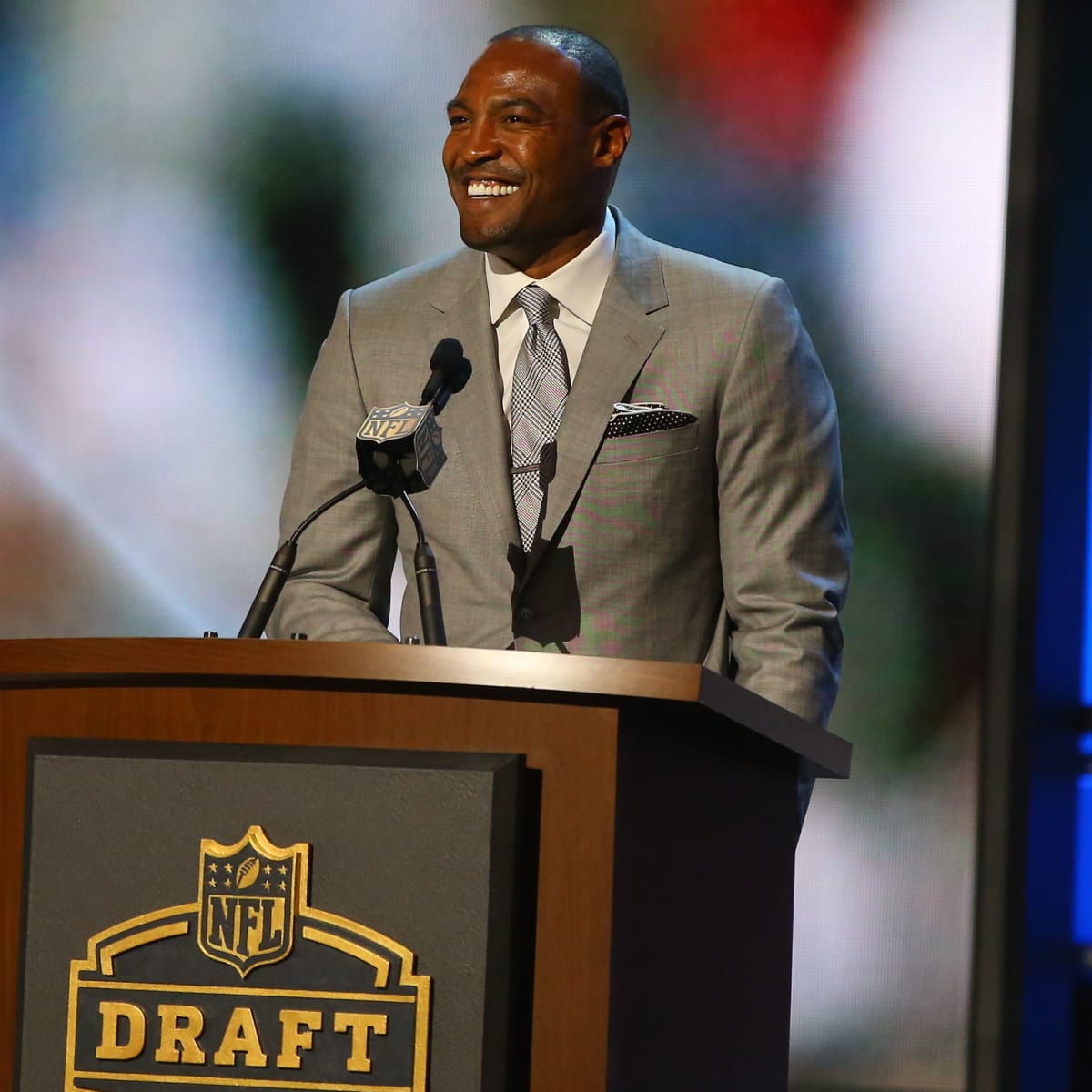 Darren Woodson urges Cowboys to invest early in 'playmaker' safety