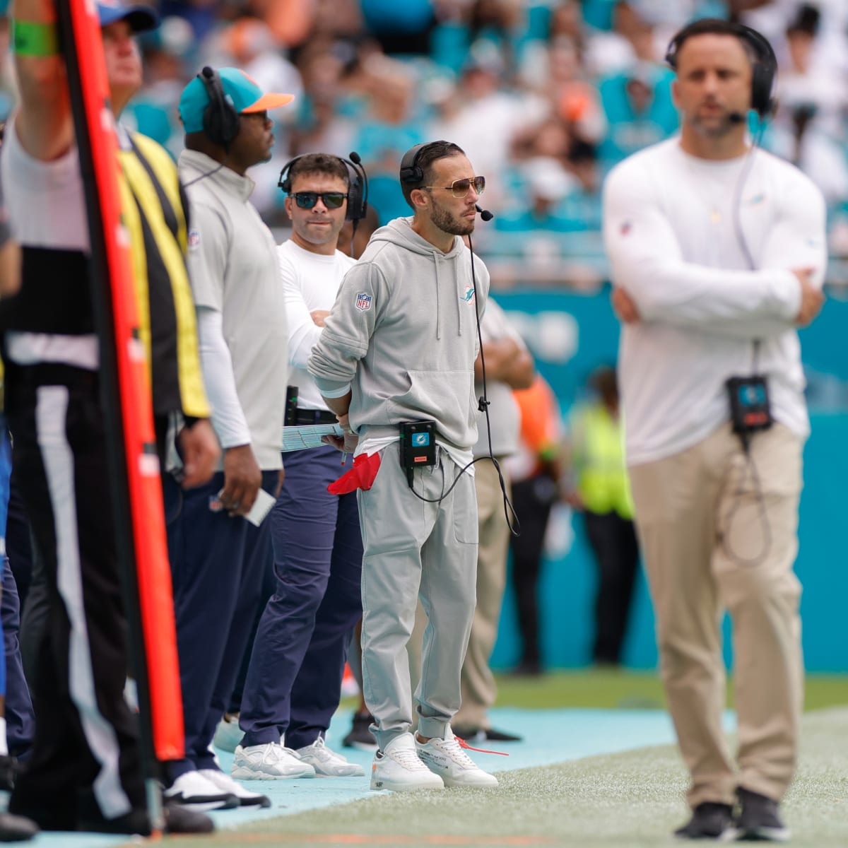 Miami Dolphins head coach Mike McDaniel looks almost unrecognizable as  Denver Broncos ball boy after making NFL history