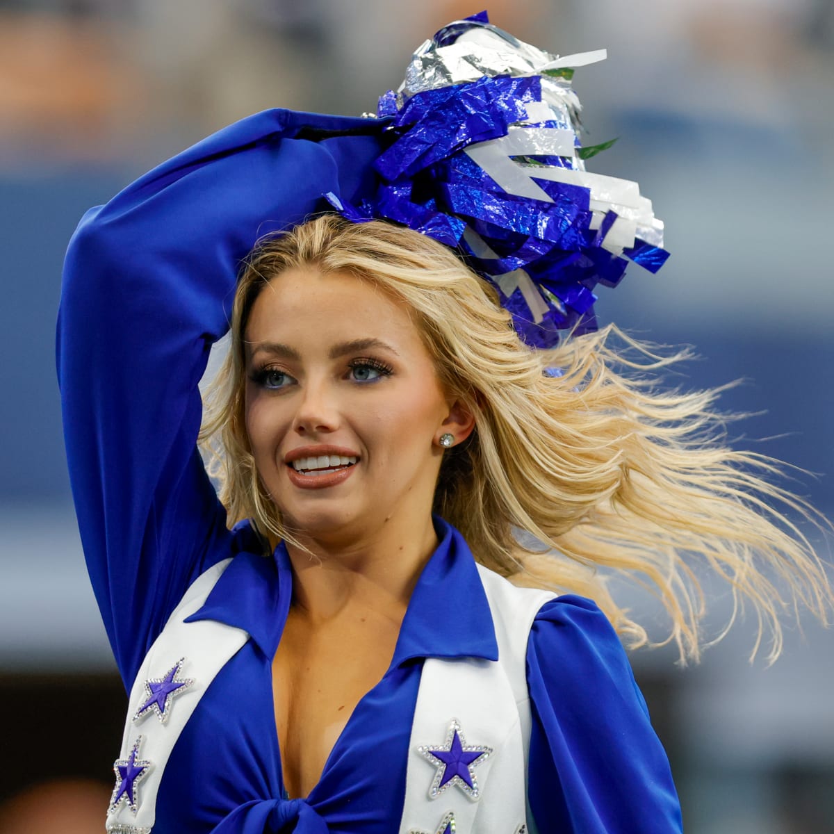 Cowboys Cheerleader Goes Viral After Sunday's Blowout Win - The Spun:  What's Trending In The Sports World Today