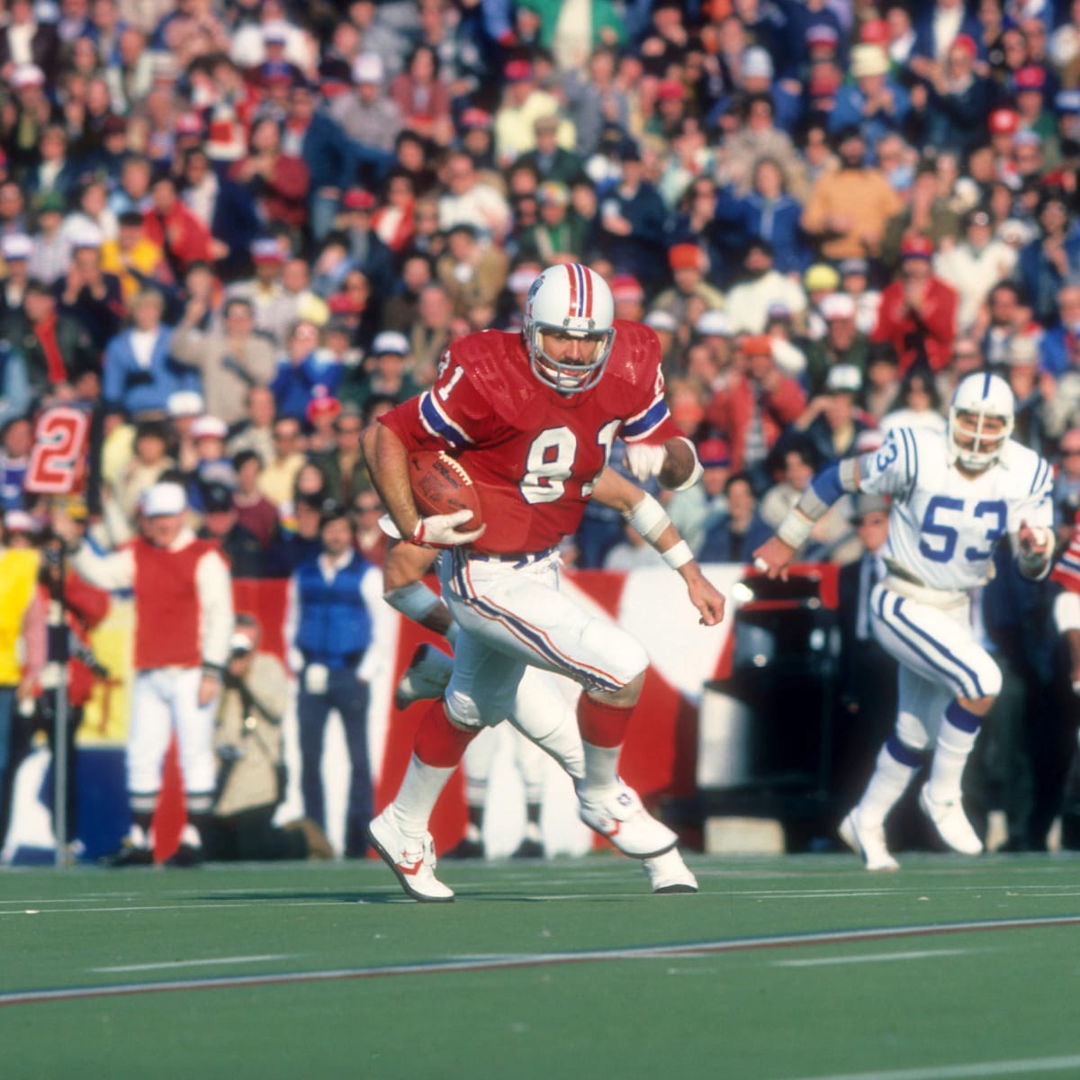 Former Patriots, 49ers TE Russ Francis dies in plane crash