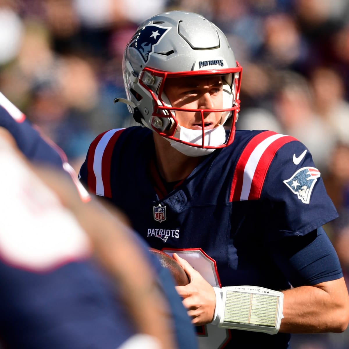 Patriots QB Mac Jones reacts to benching