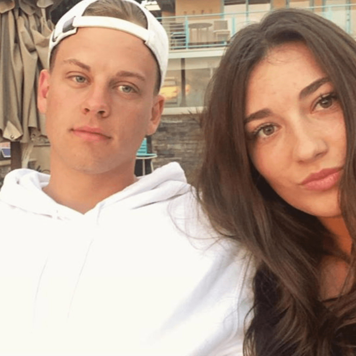 Photo: Joe Burrow's Girlfriend Reacts To His Pregame Outfit - The