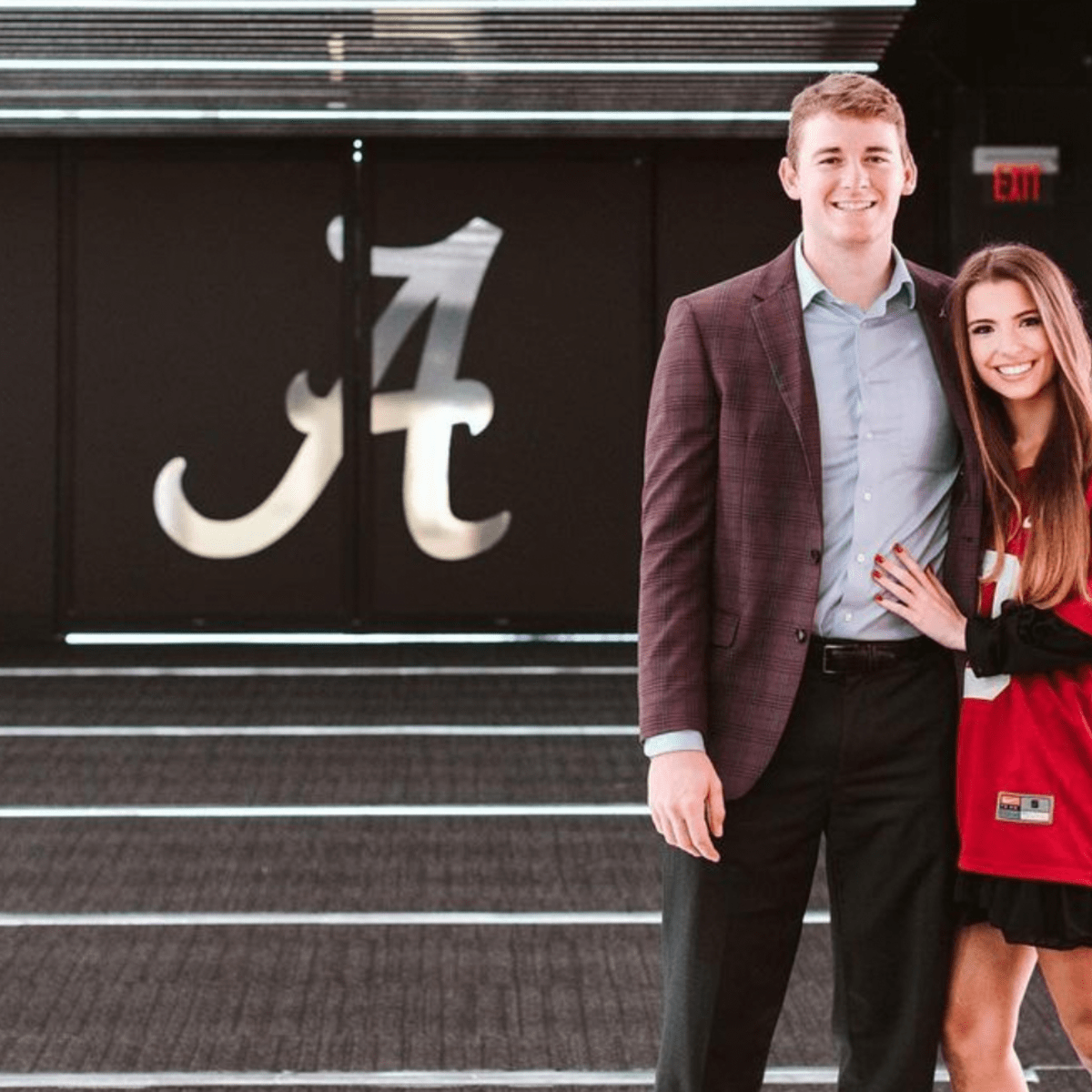 Mac Jones' girlfriend, Patriots WAGs celebrate win over Jets