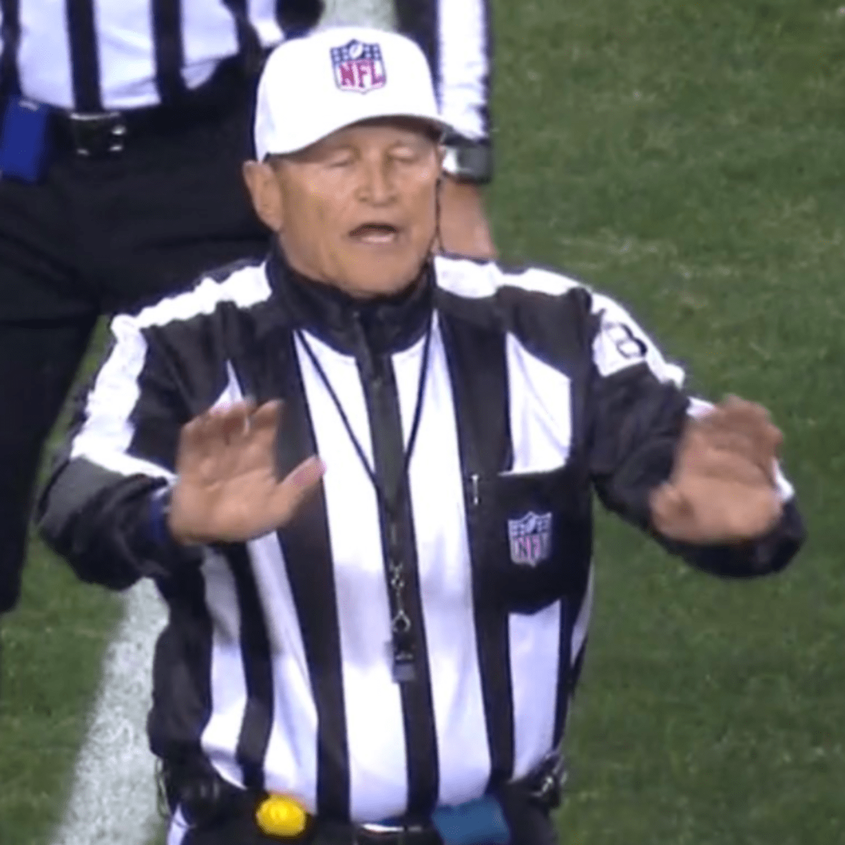 ed hochuli jersey