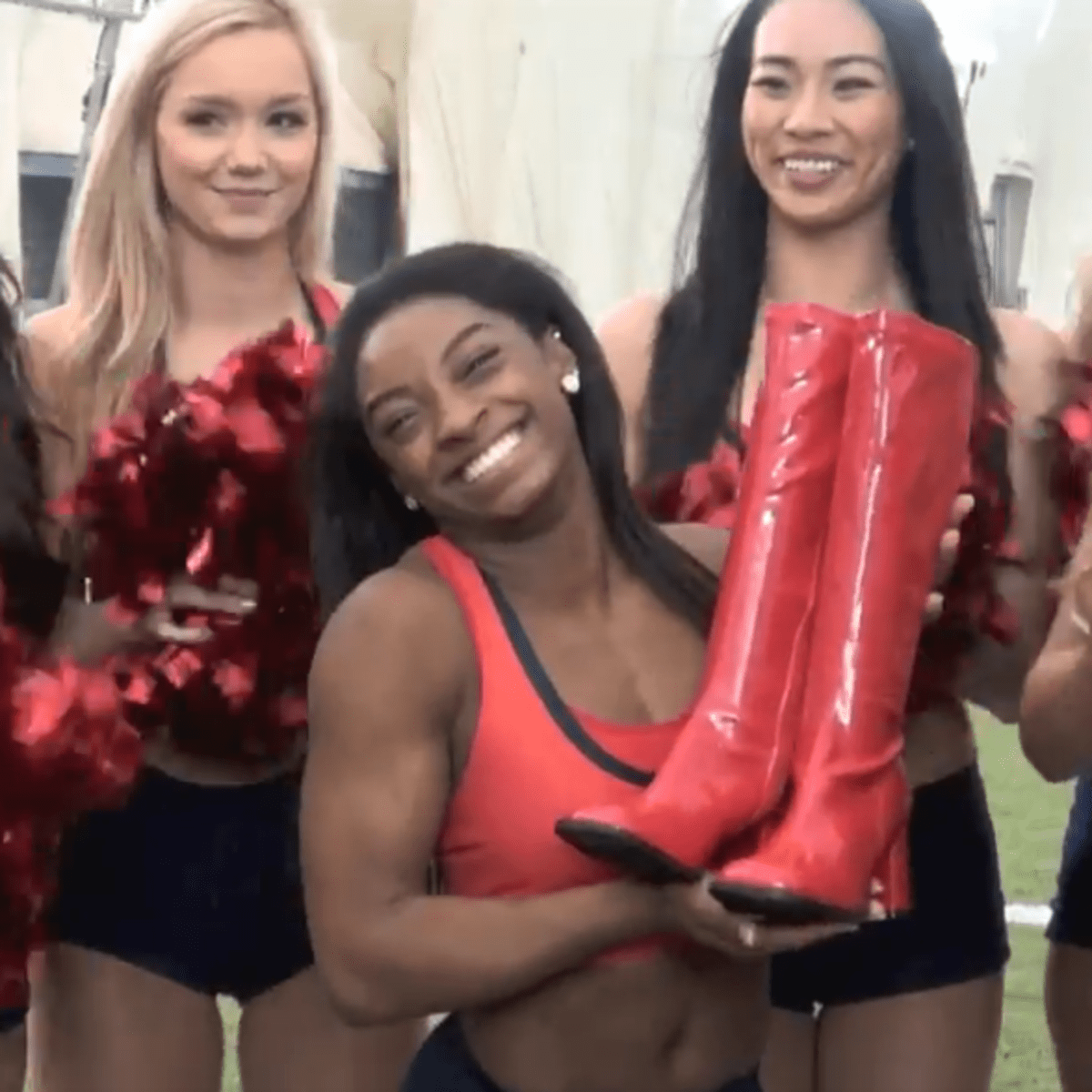 Simone Biles Makes Debut as Honorary Texans Cheerleader