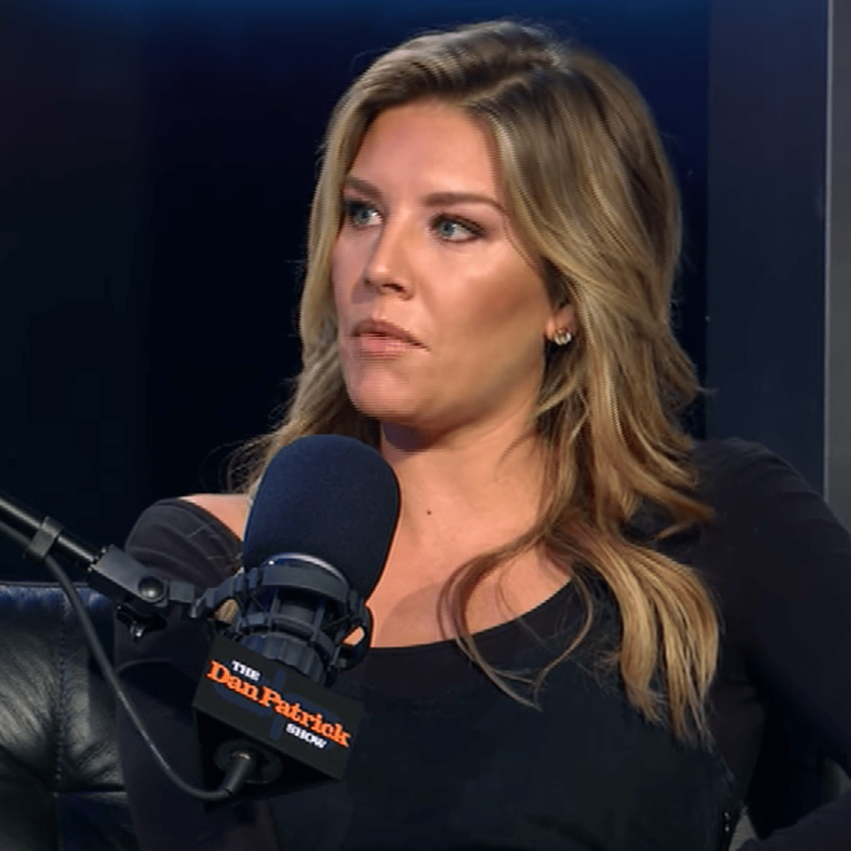 Charissa Thompson recalls watching someone sexting on a flight