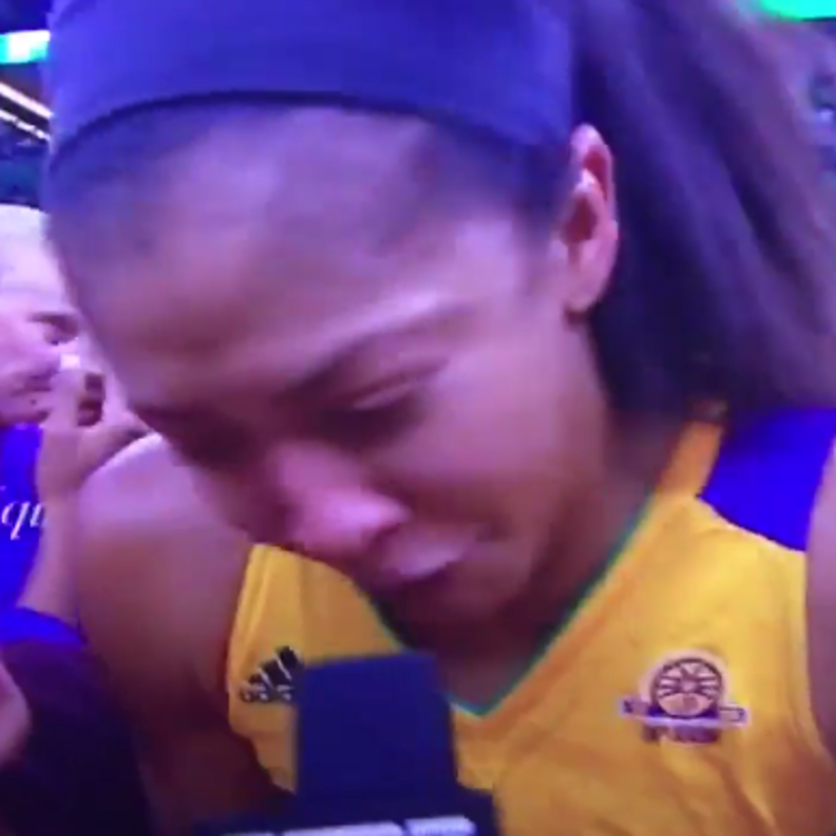 Los Angeles Sparks star Candace Parker injured in preseason opener