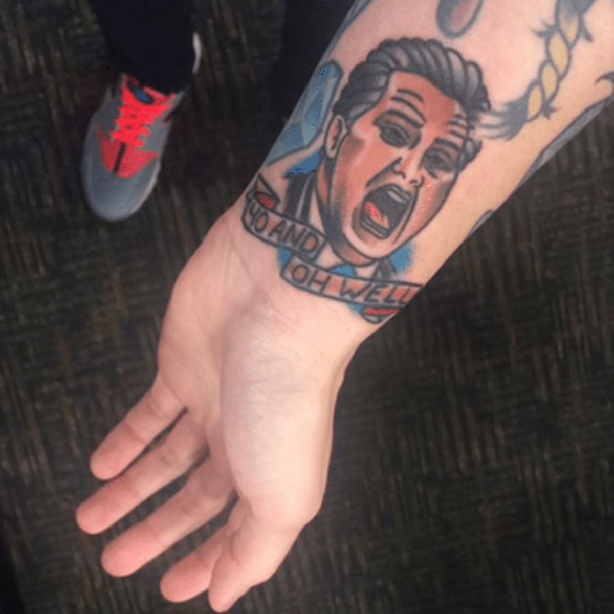 Fan gets CauleyStein leg tattoo