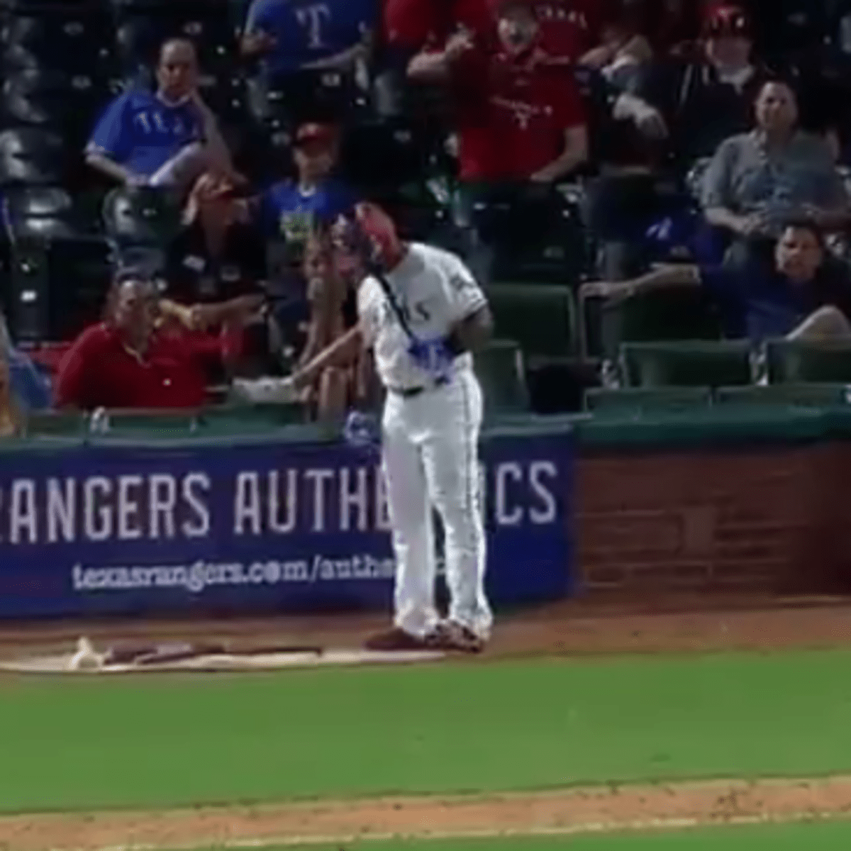 Texas Rangers' Adrian Beltre gets tossed after relocating on-deck