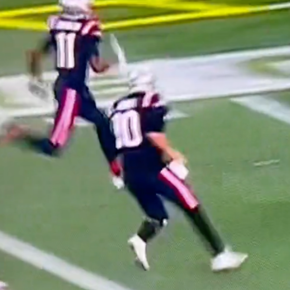 Mac Jones delivers dirty cheap shot on Eli Apple in Bengals vs Patriots -  Cincy Jungle