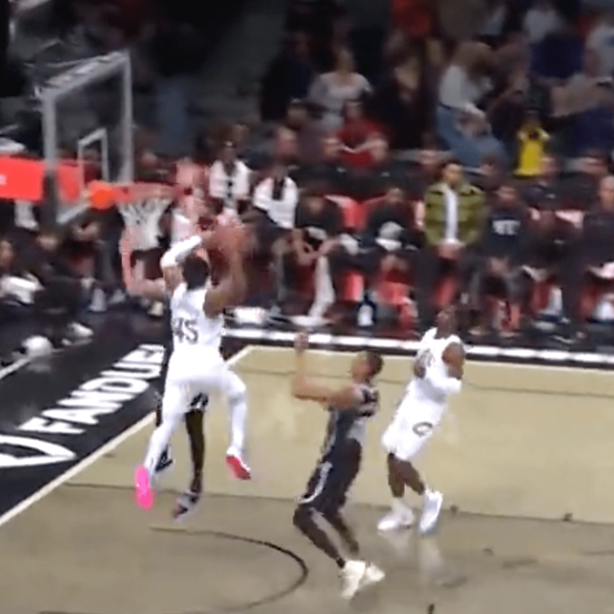 Basketball World Reacts To Donovan Mitchell's Insane Dunk - The