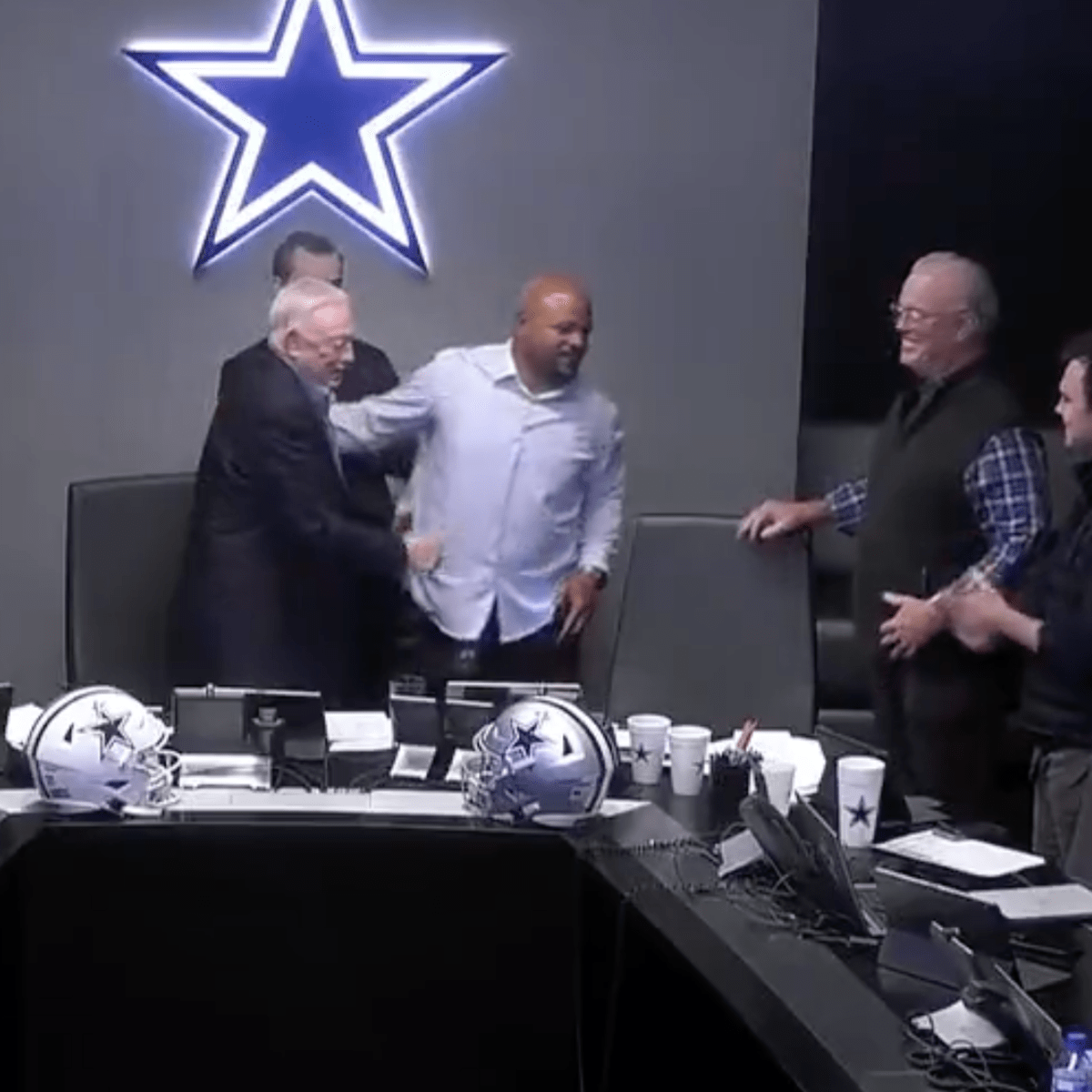 Video Dallas Cowboys scout calls son in emotional NFL draft moment - ABC  News