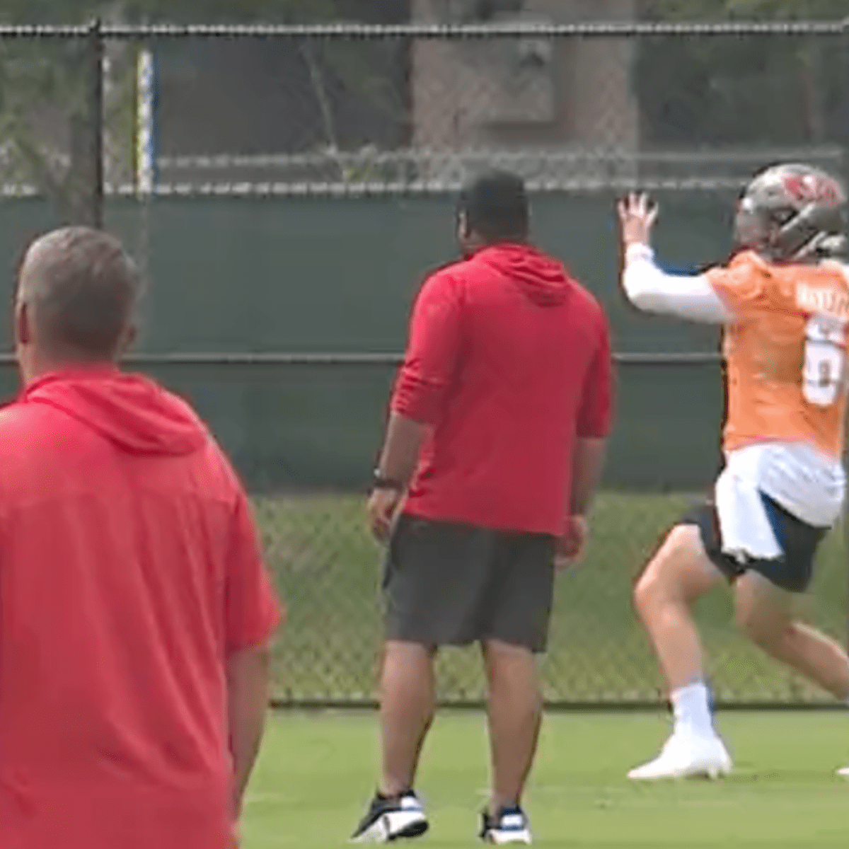 NFL fans mock Buccaneers QBs Baker Mayfield, Kyle Trask after practice  throwing session goes viral