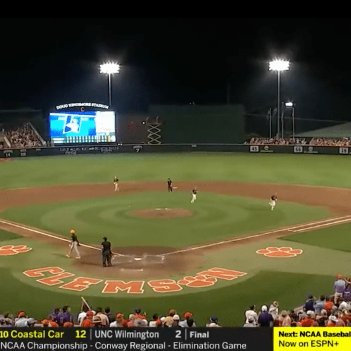 A Clemson football player's 'random, cool' interaction with MLB