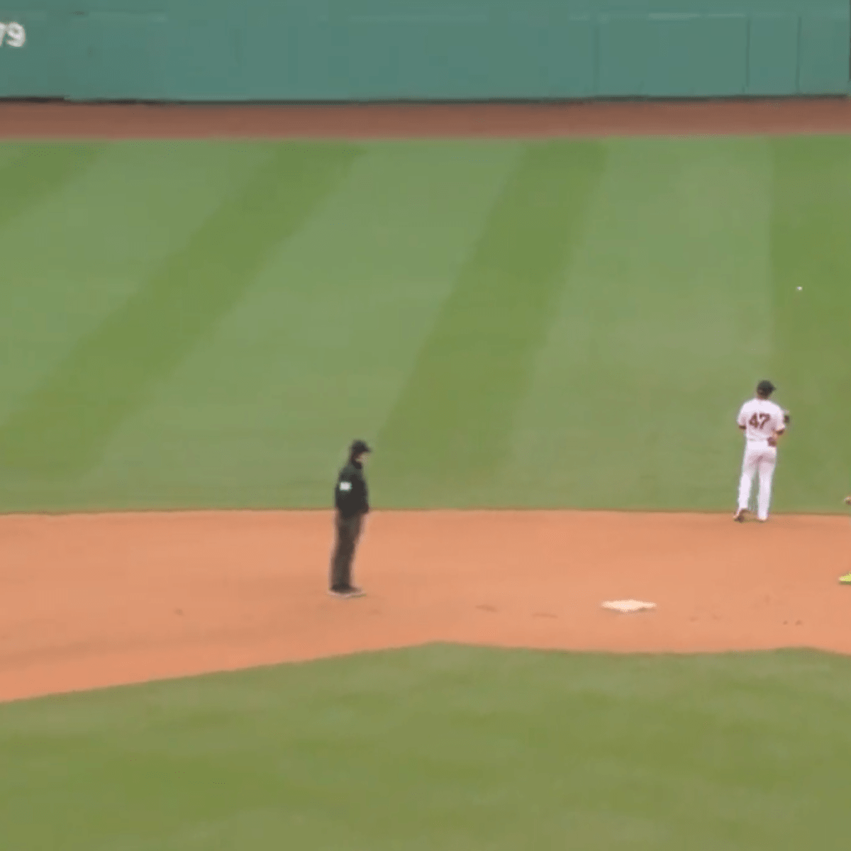 Red Sox's brutal defensive blunder leads to Rays Little League home run