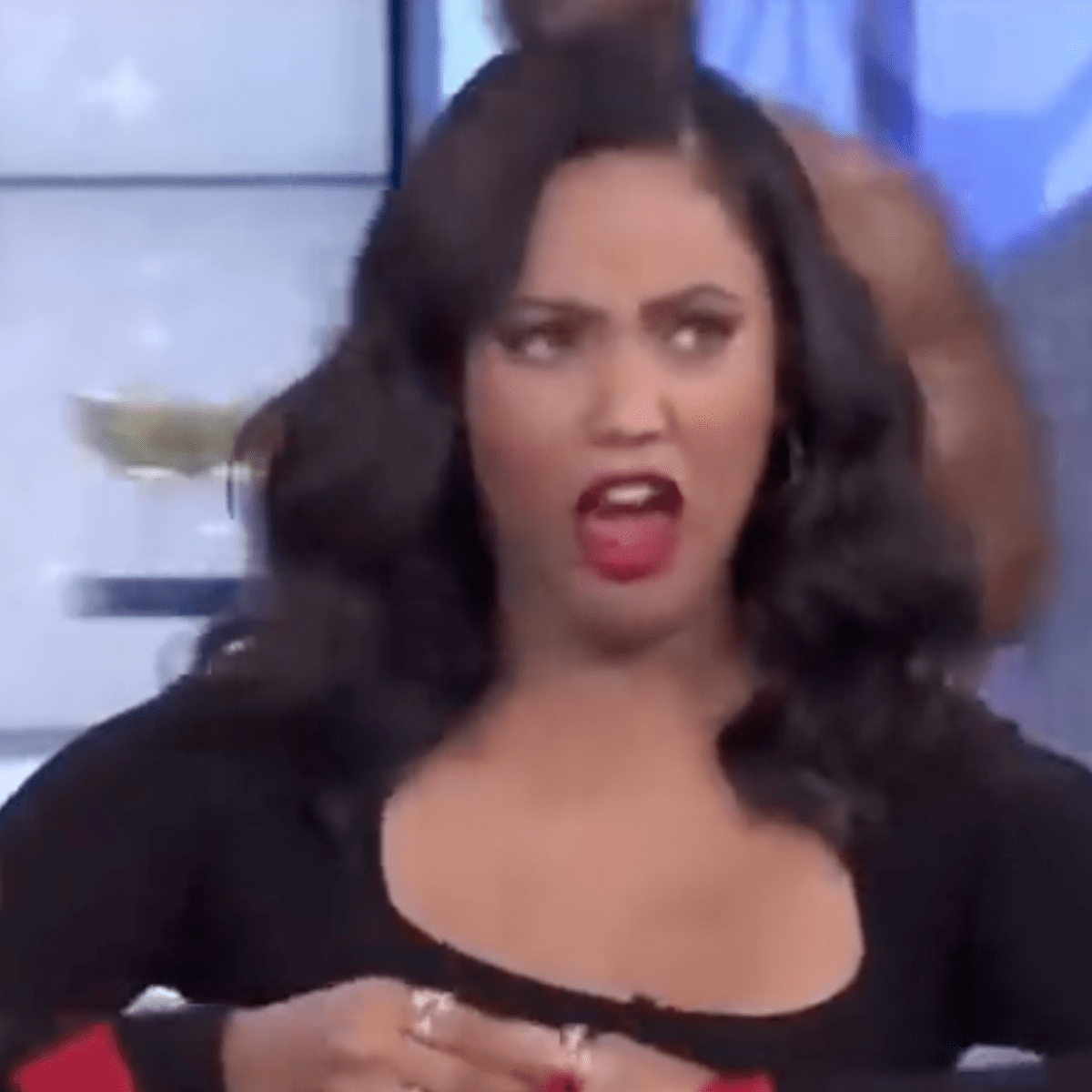 NBA World Reacts To Ayesha Curry's Parade Outfit - The Spun: What's  Trending In The Sports World Today