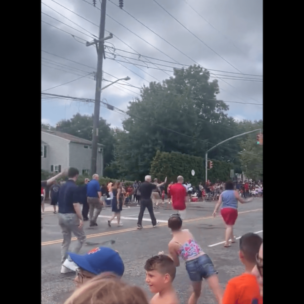 Yankees praise 'impressive' arm of girl who pelted NY politician with water  balloon