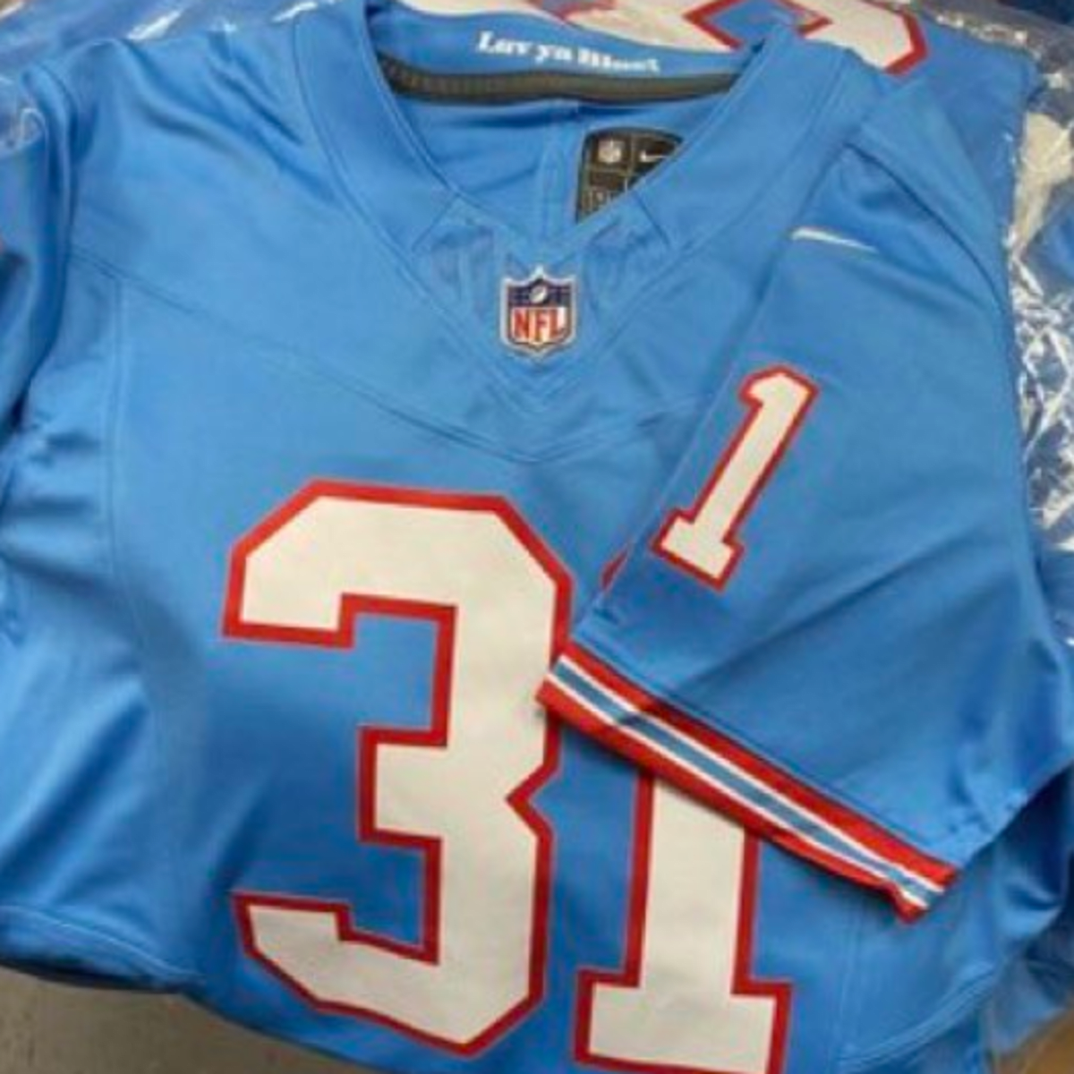 Luv Ya Blue in Tennesee: Titans unveil Houston Oilers throwback unis