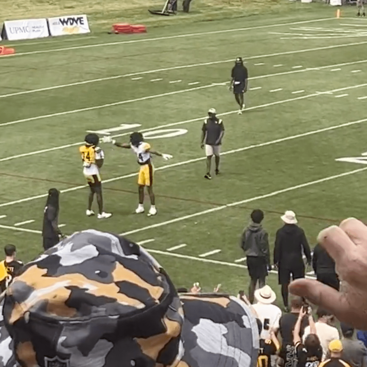 George Pickens makes incredible catch over Joey Porter Jr. in