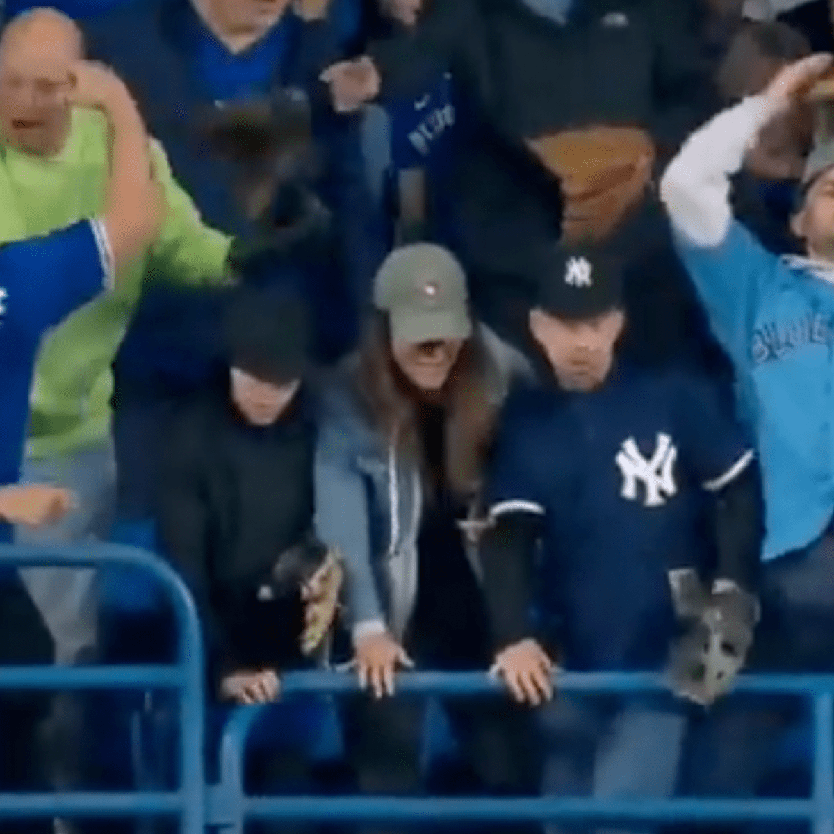 Fans miss 61 HR ball, Jays bullpen coach gets it to Judge