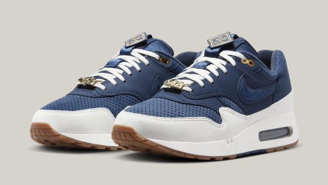 jackie robinson nike shoes