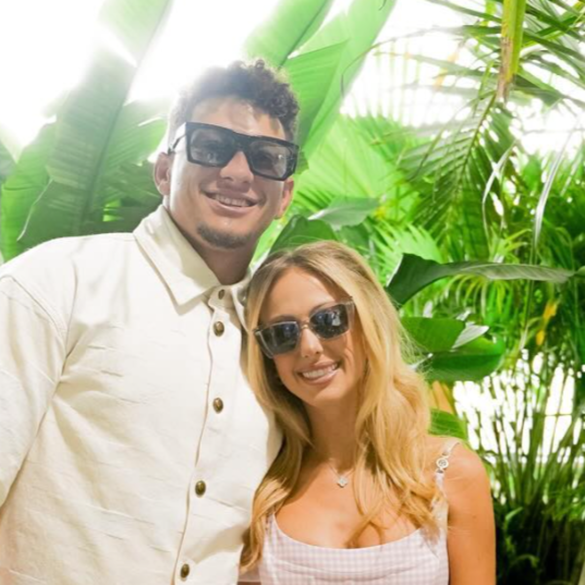 Brittany Mahomes Goes Viral For Her Outfit At Miami Grand Prix - The Spun