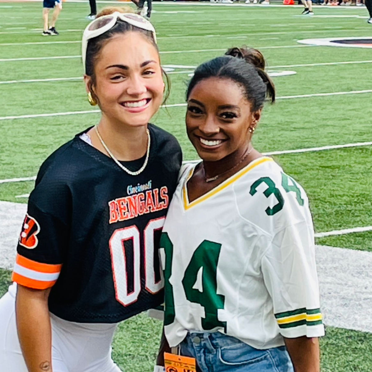 Simone Biles Supports Jonathan Owens at Green Bay Packers Preseason Game