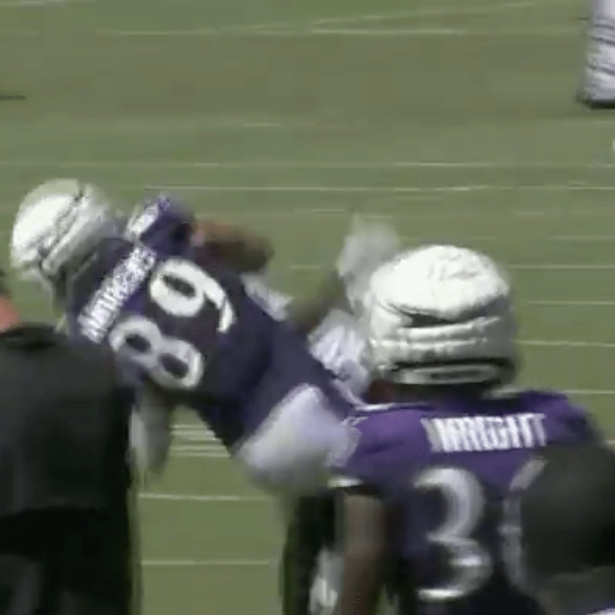 Ravens TE Mark Andrews Body Slammed Commanders Player