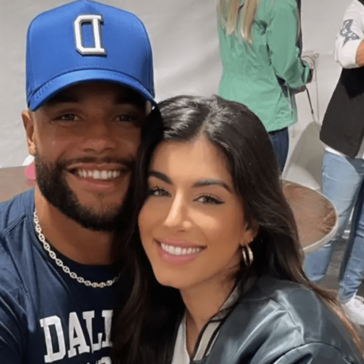 Dak Prescott's Girlfriend Enjoying The Thanksgiving Day Game - The Spun: What's Trending In The Sports World Today