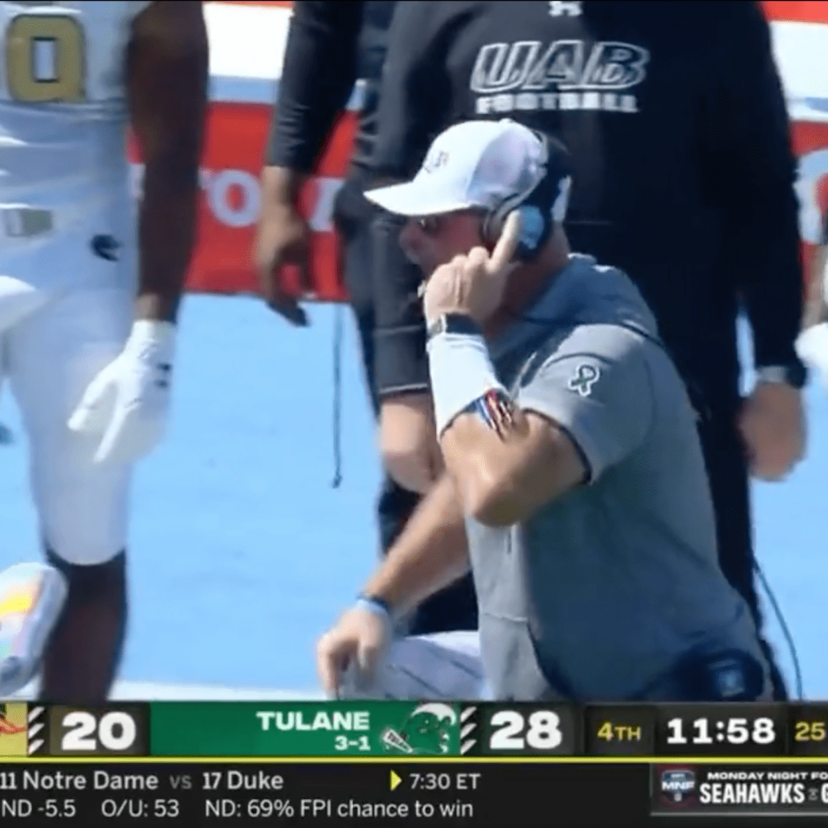 Ex-NFL star Trent Dilfer goes off on his own coaches after mistake ends up  costing game - The Mirror US