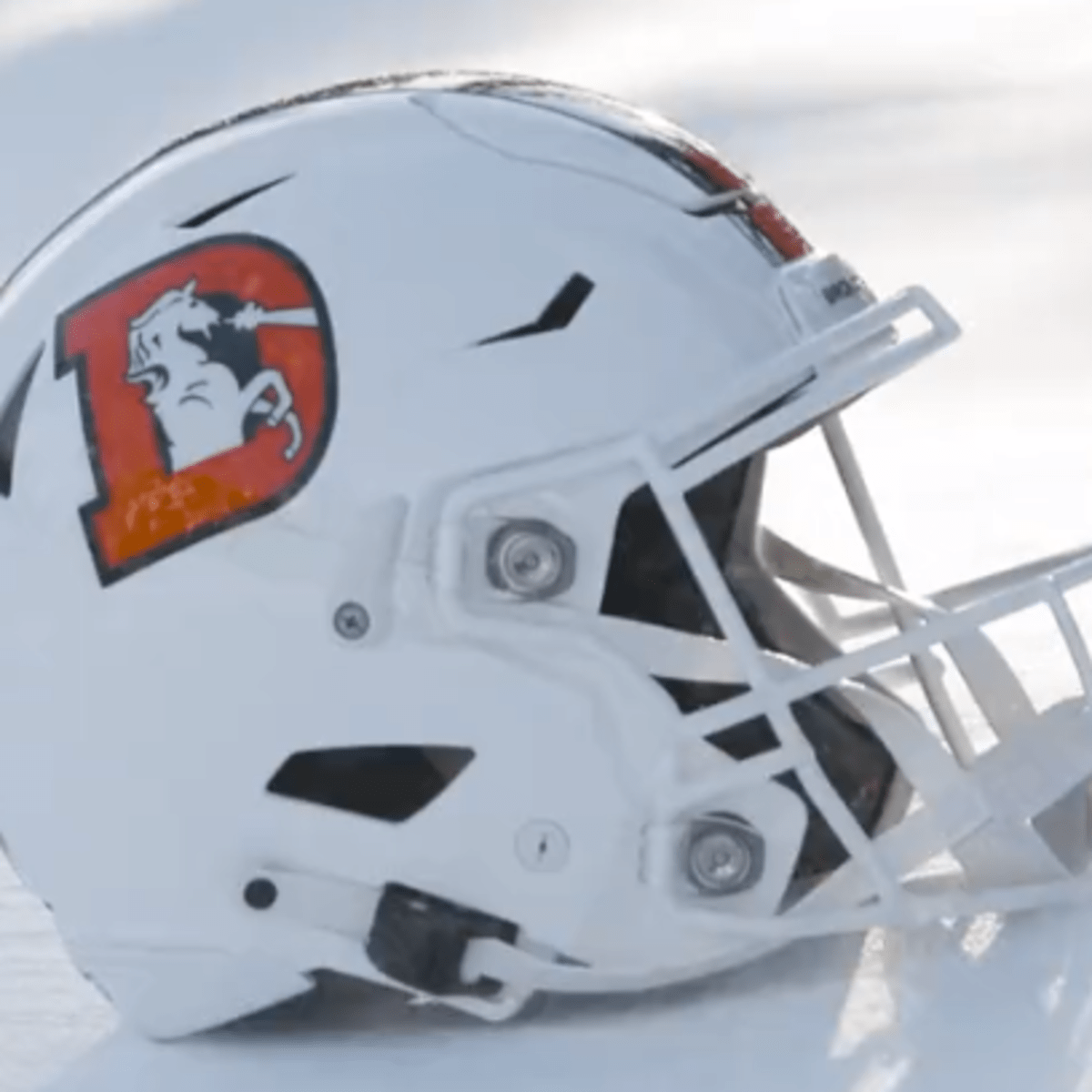 See the Broncos' new 'snowcapped' 2023 alternate helmet