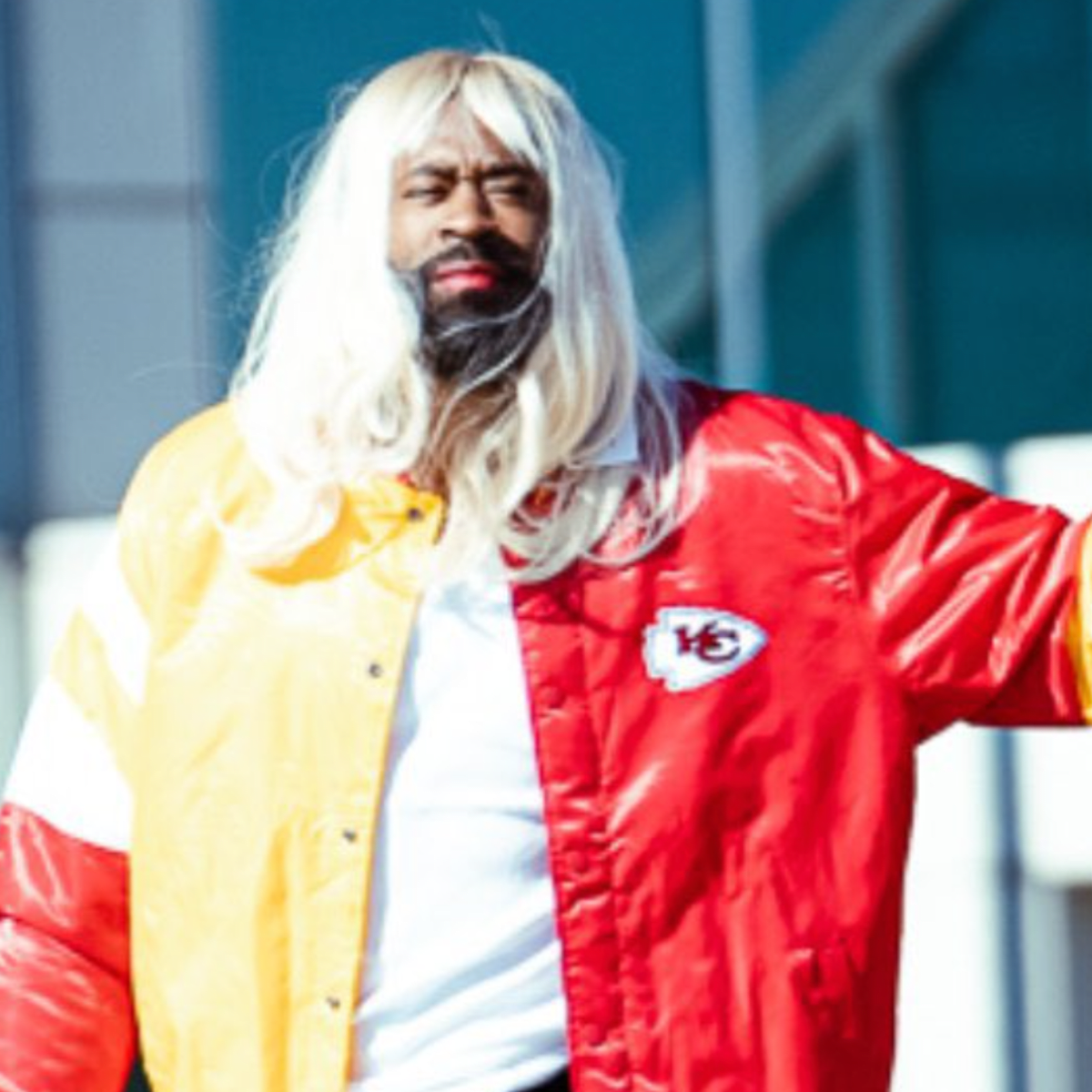 Look: DeAndre Jordan Wins Halloween As Taylor Swift - The Spun: What's  Trending In The Sports World Today