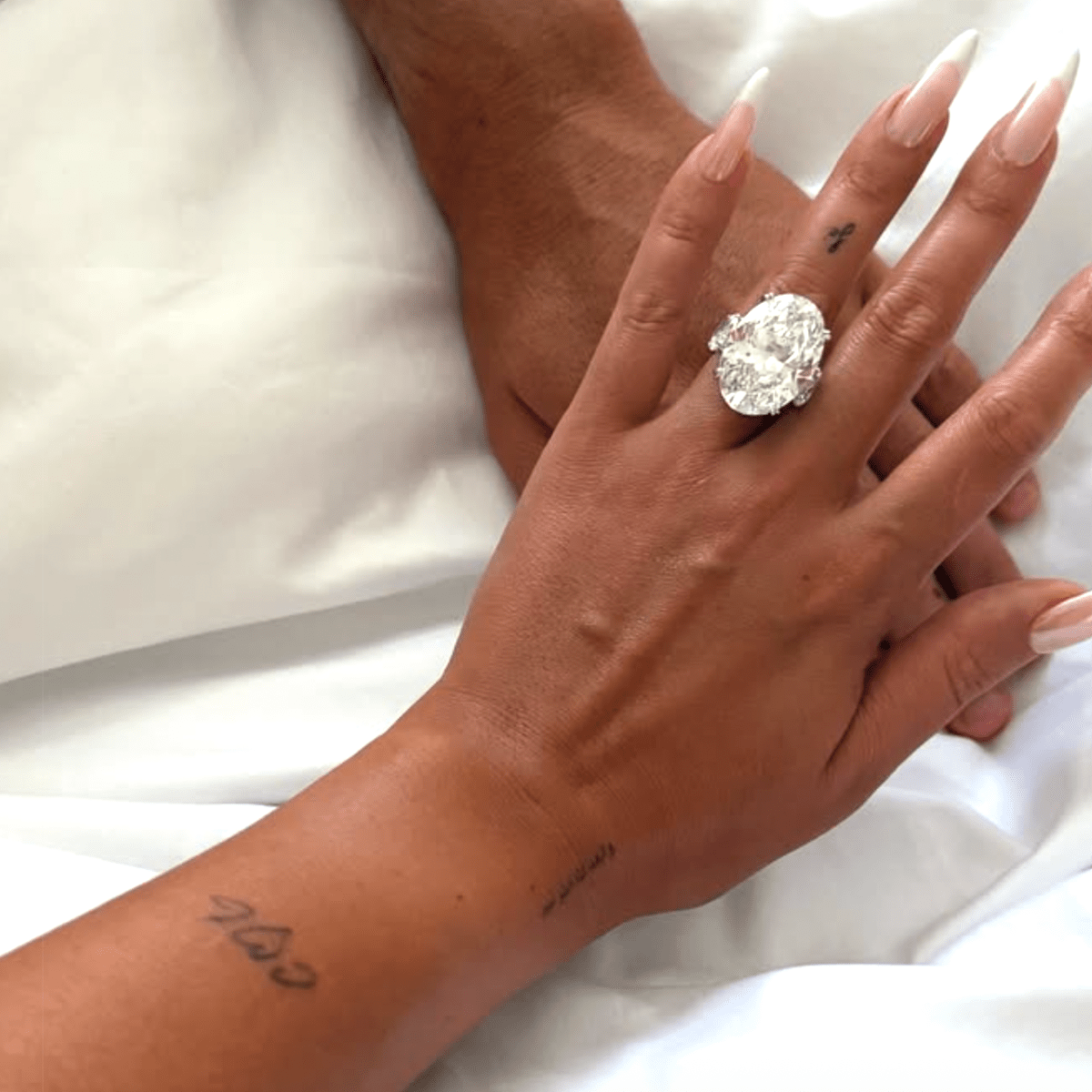 Here's How Much Cristiano Ronaldo's Engagement Ring Is Estimated To Have  Cost - The Spun