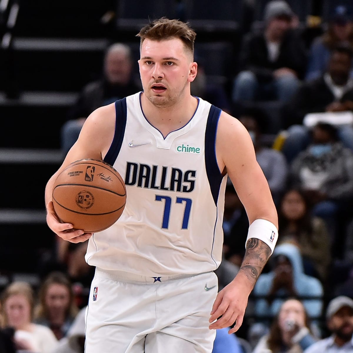 Number 77 dallas best sale mavericks