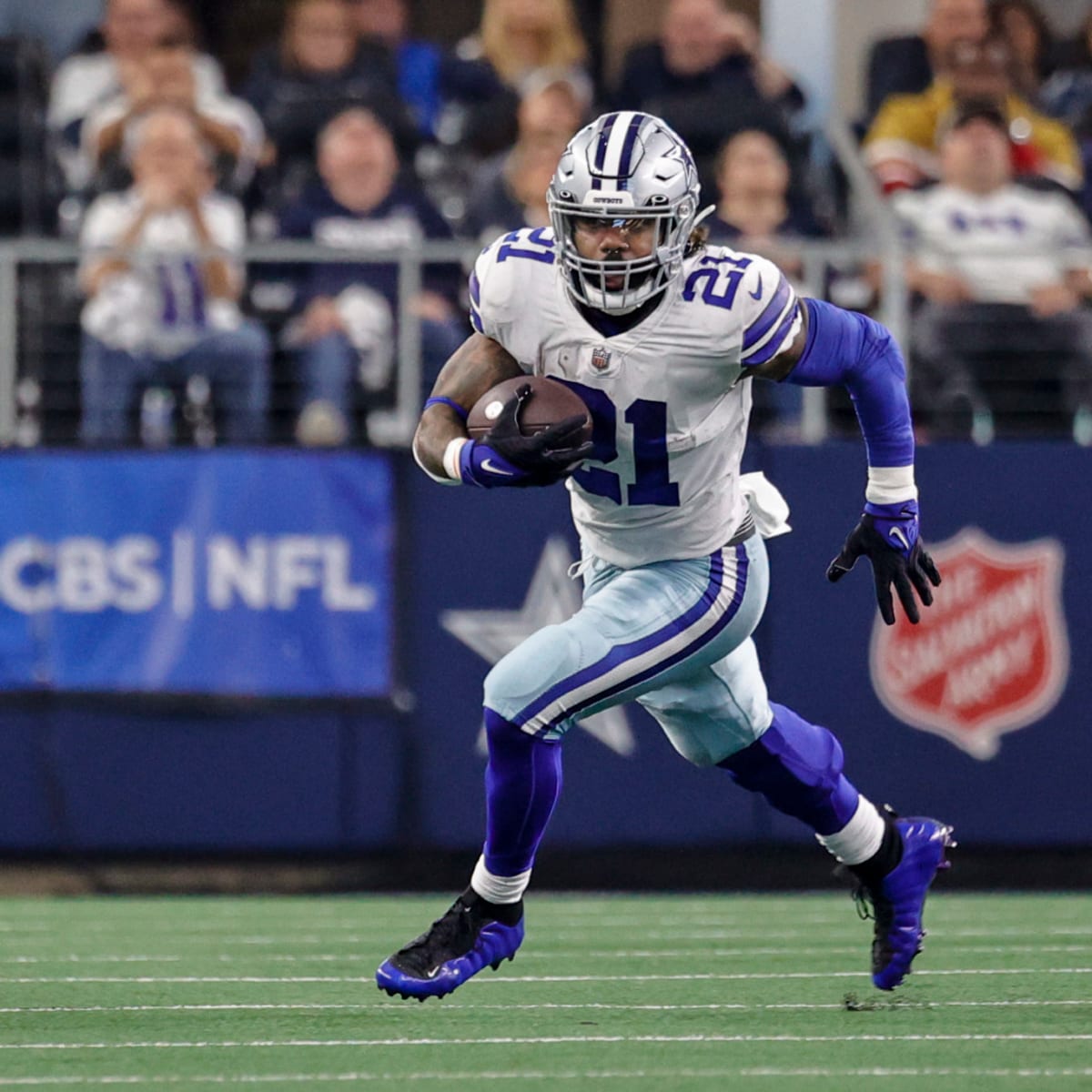 Ezekiel Elliott Has Three Word Message For Dallas Cowboys Fans The Spun