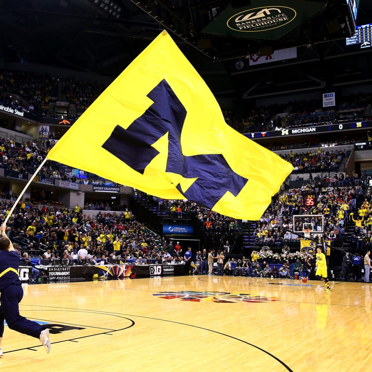 Uofm bball outlet