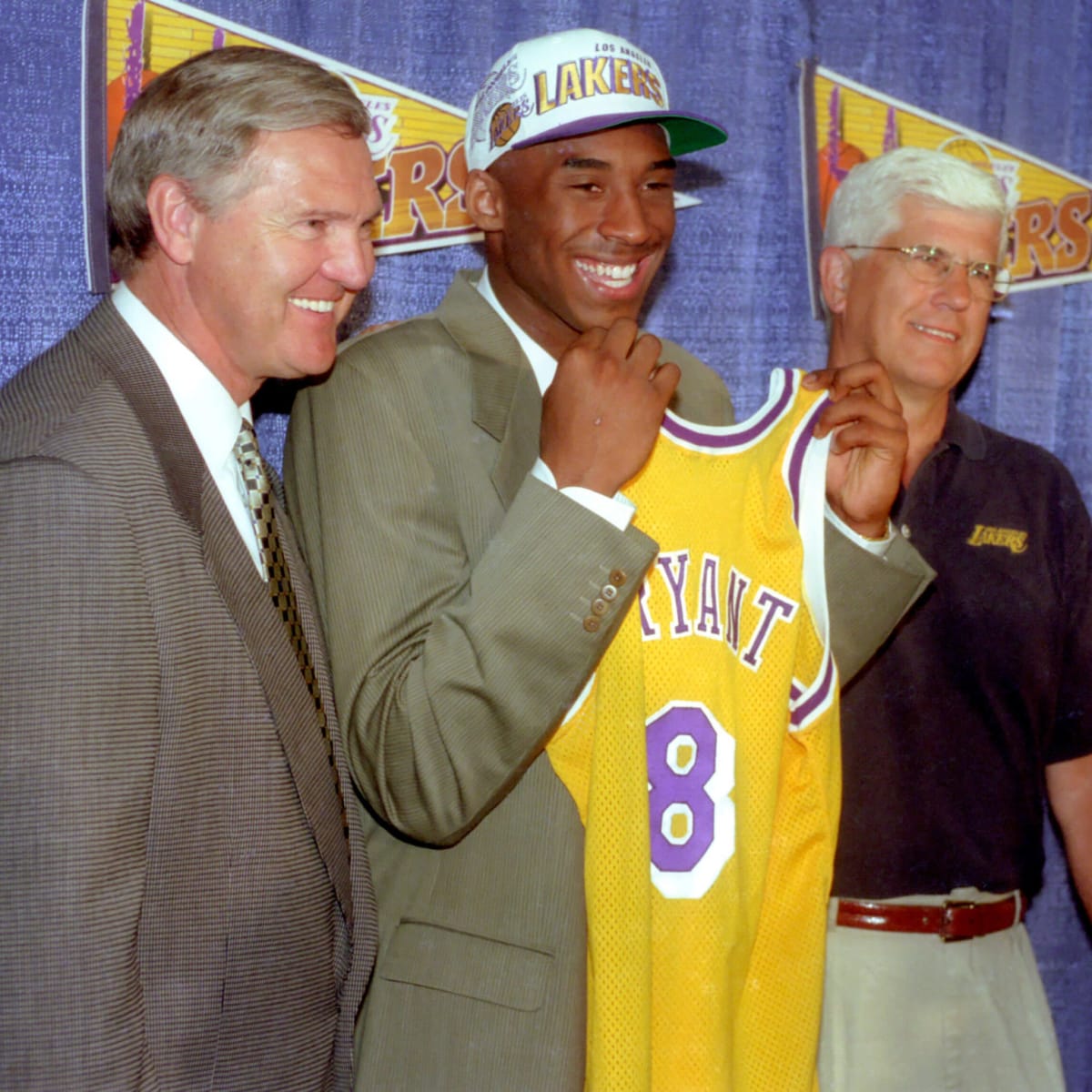 Kobe bryant jersey outlet number