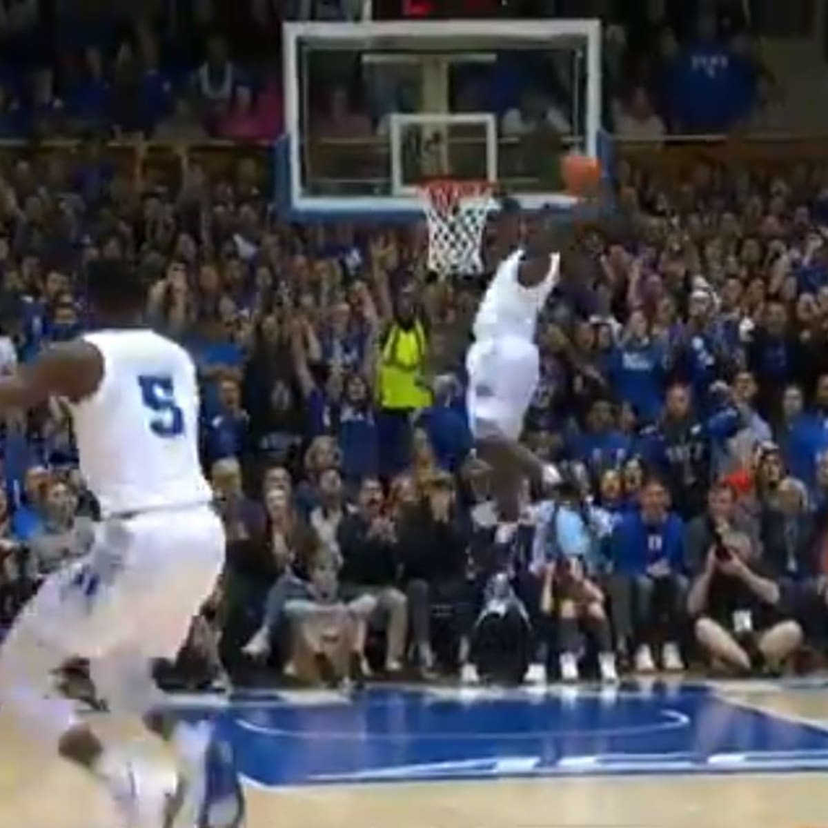Duke zion williamson dunk sales