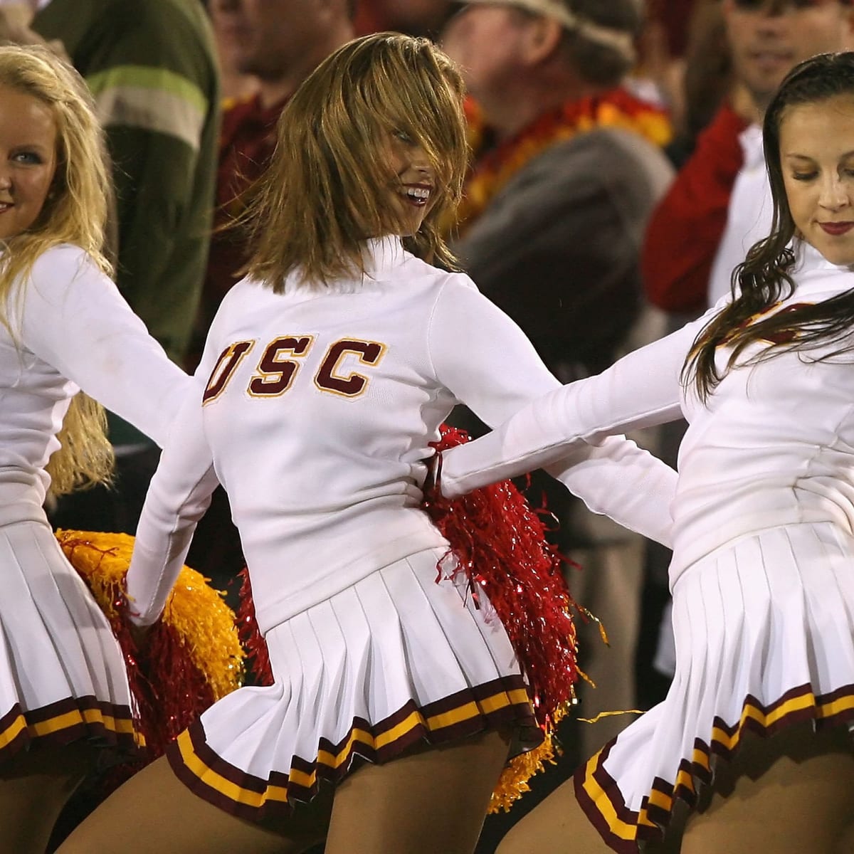 Usc online sweater cheerleaders