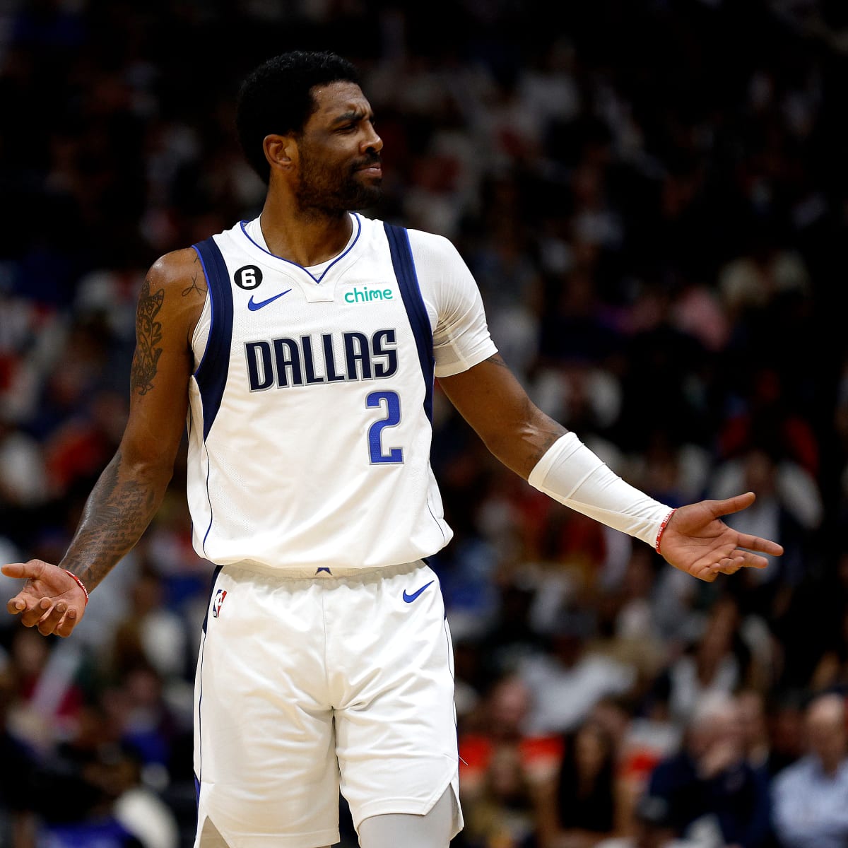 Kyrie irving shirts clearance to match shoes