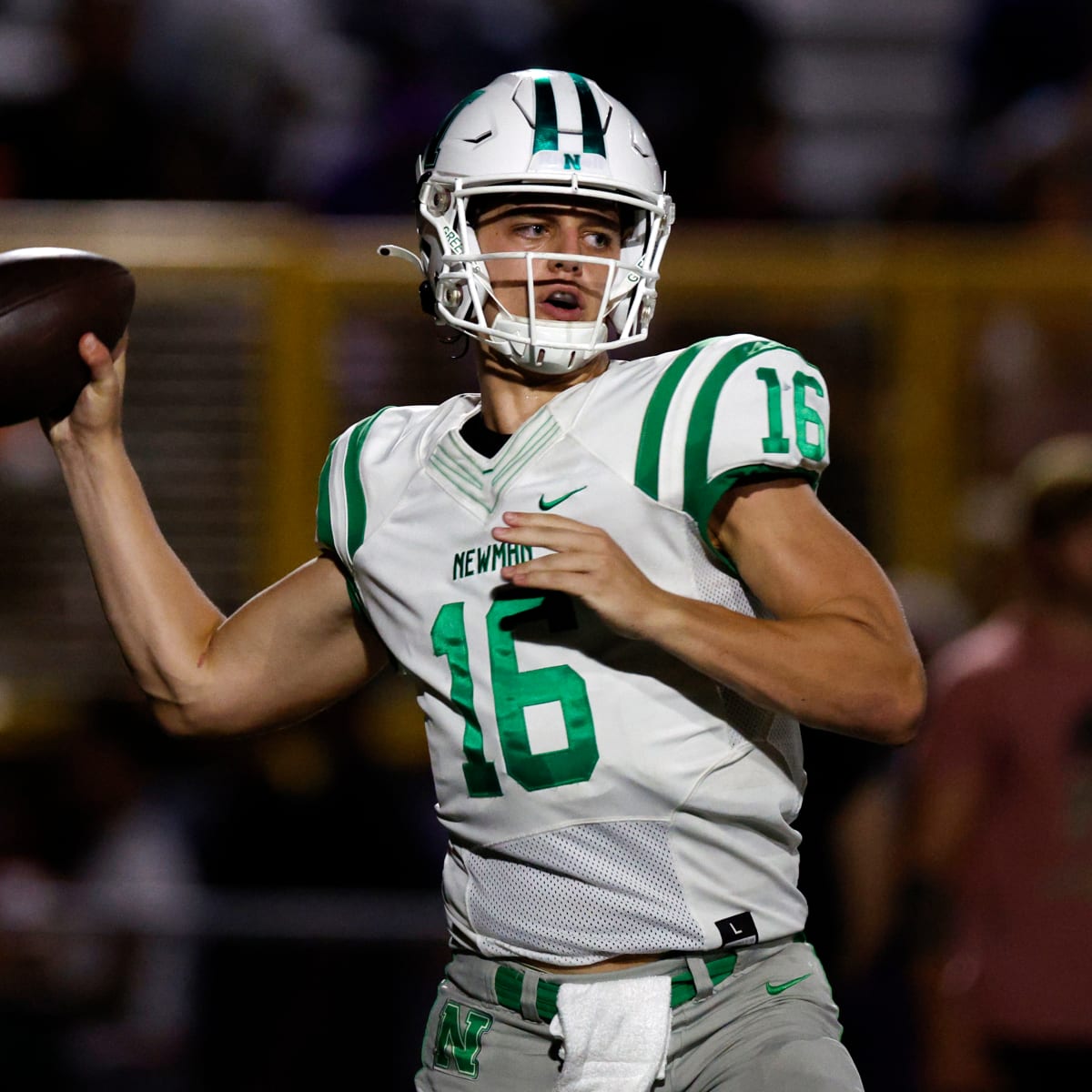 College Football World Reacts To Unfortunate Arch Manning Isidore
