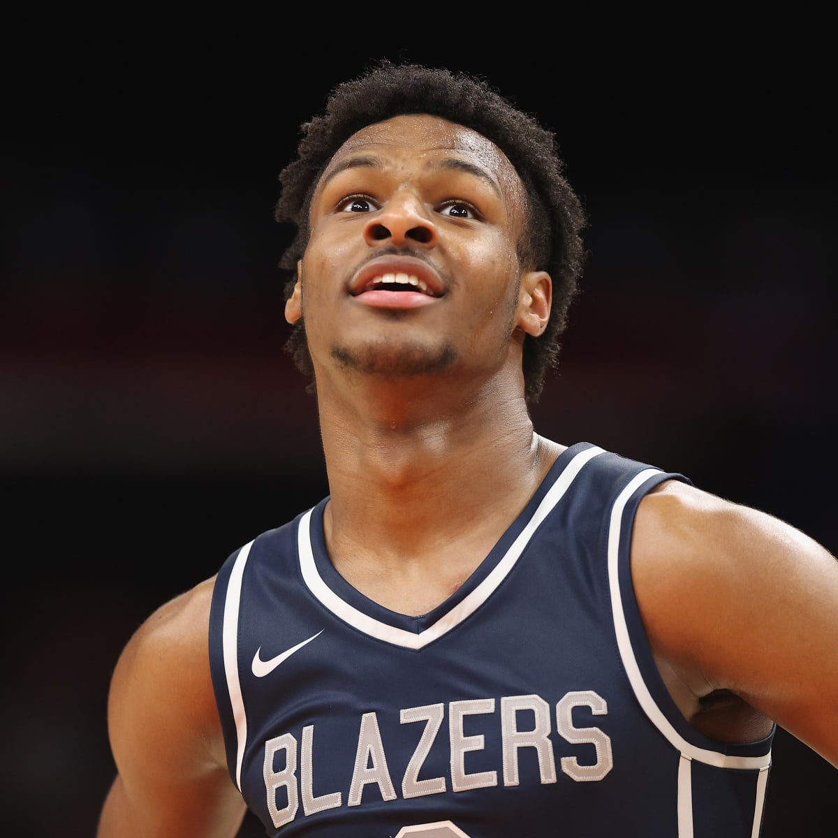 Bronny james deals blazers jersey