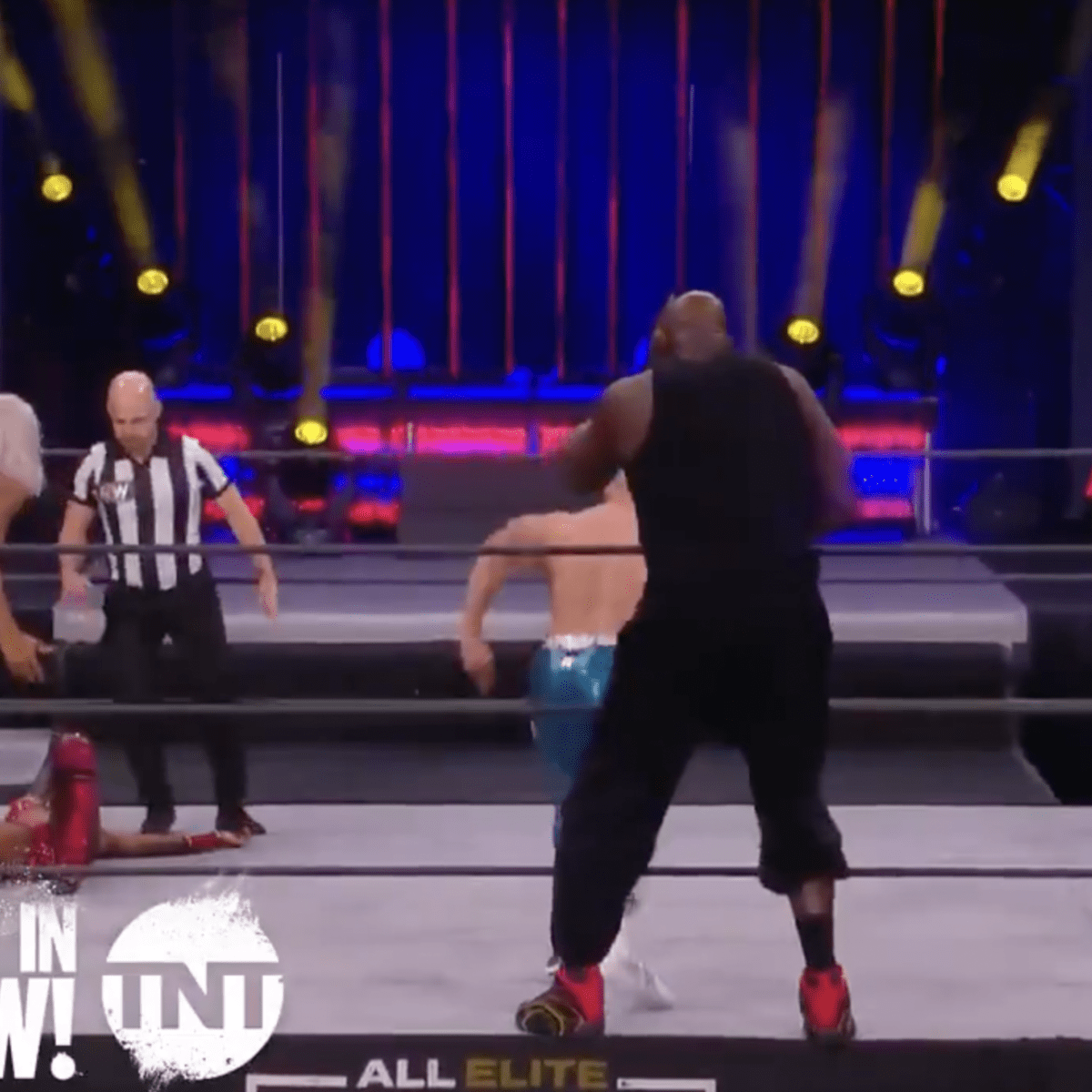 Sports World Reacts To Shaq s Wrestling Debut Last Night The Spun