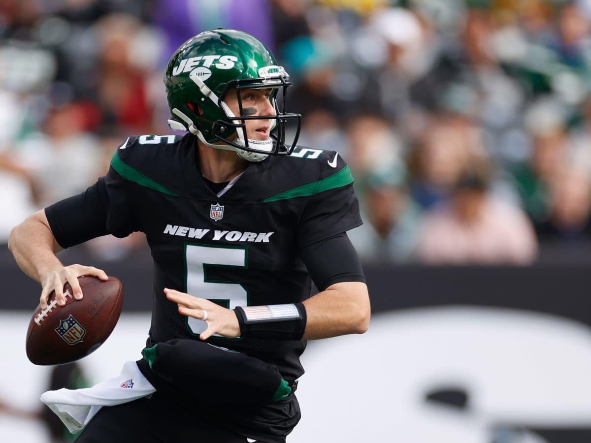 QB Mike White 'would love to be back with the Jets,' but also intrigued by  Dolphins