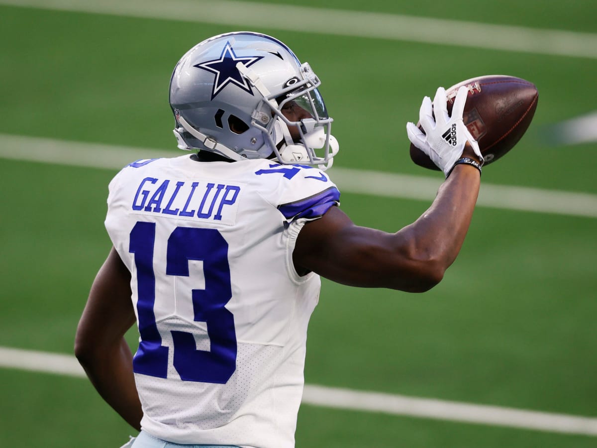 November 13, 2022: Dallas Cowboys wide receiver Michael Gallup (13)  celebrates with wide receiver CeeDee Lamb (88) after his 35 yard touchdown  catch during the NFL football game between the Dallas Cowboys