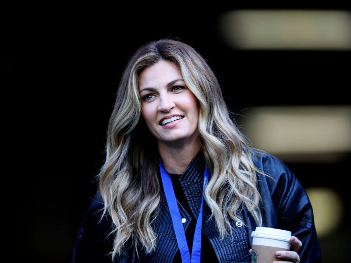Erin Andrews Is Turning Heads With Her Pink Outfit Sunday - The Spun:  What's Trending In The Sports World Today