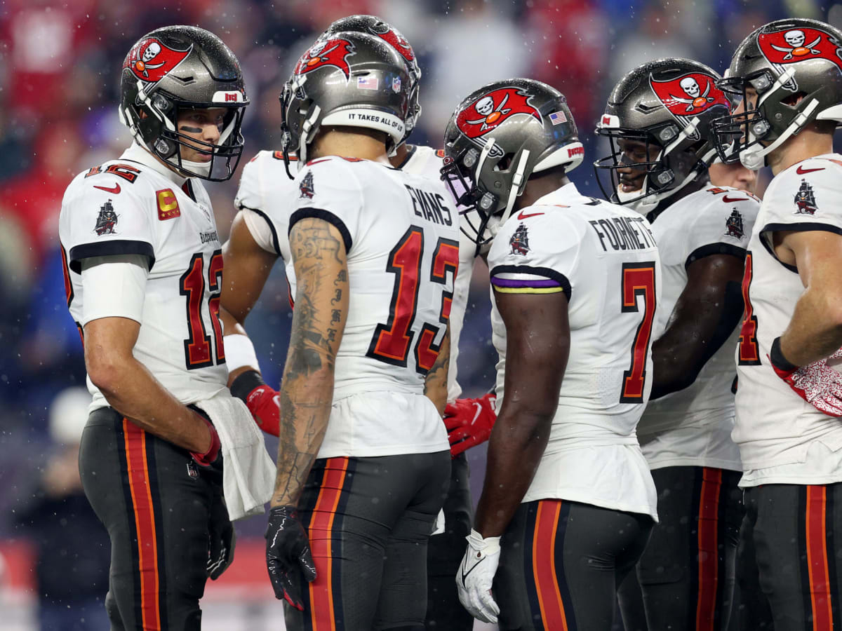 Bucs' offense quiets critics