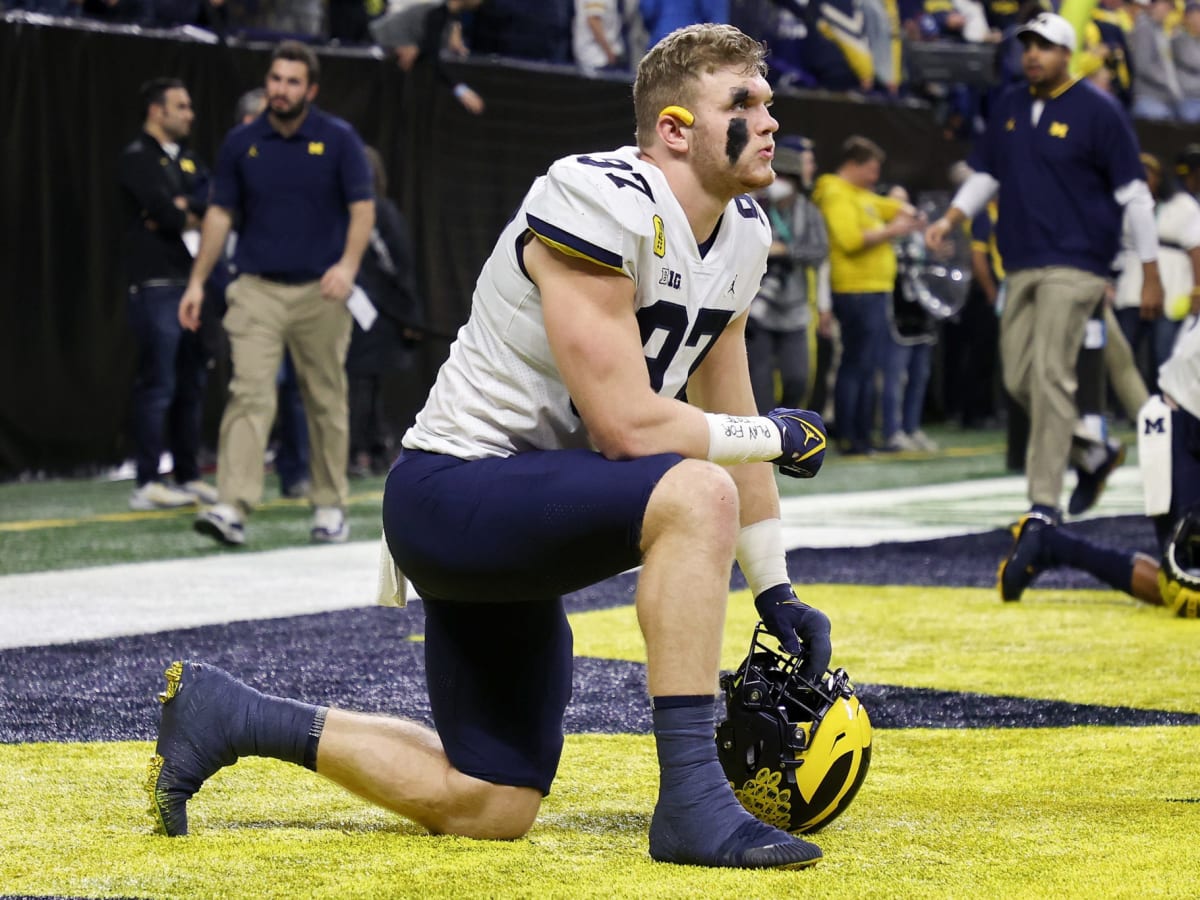 NFL Draft pick Aidan Hutchinson's mom sewed him a special jacket