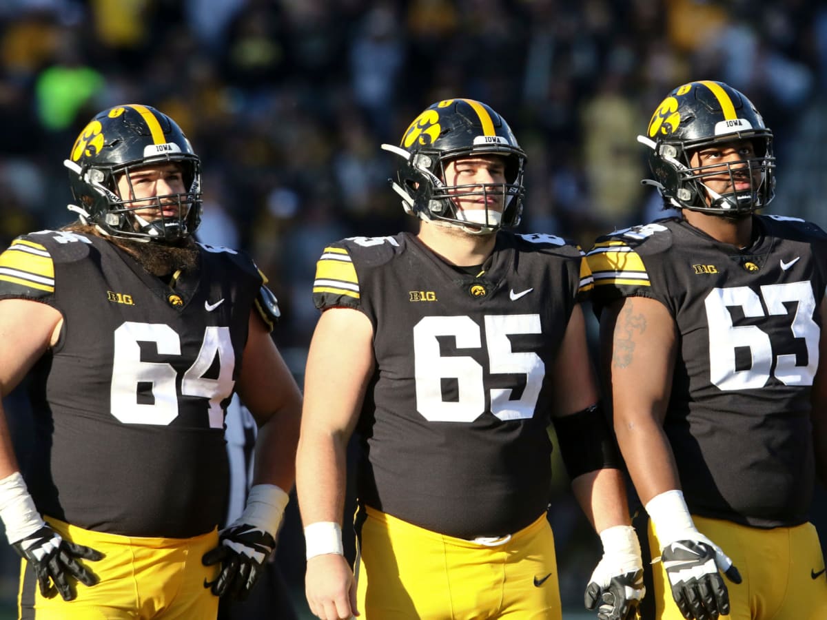 Iowa Star Tyler Linderbaum Announces NFL Draft Decision - The Spun: What's  Trending In The Sports World Today