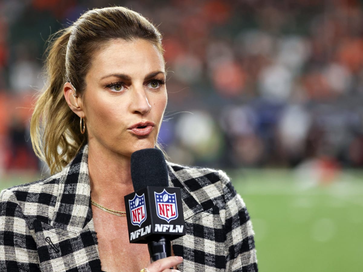 Erin Andrews Admits Mistake With Her Sideline Outfit - The Spun: What's  Trending In The Sports World Today